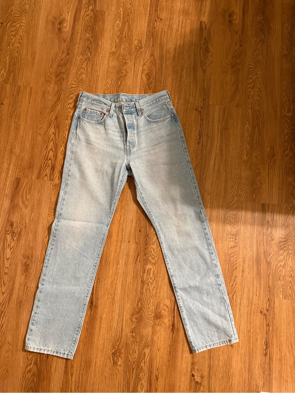 Light Wash Levi’s 501 jeans